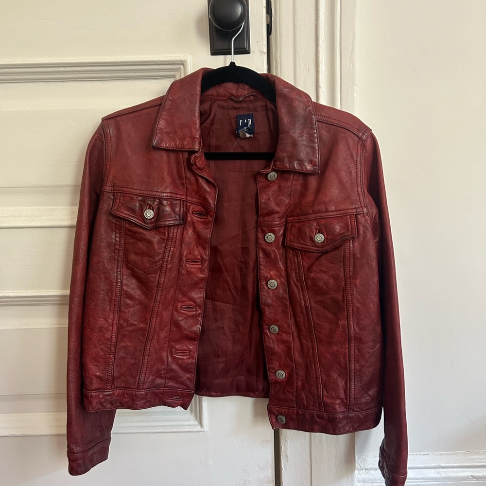Vintage gap red leather jacket. Size XS/s